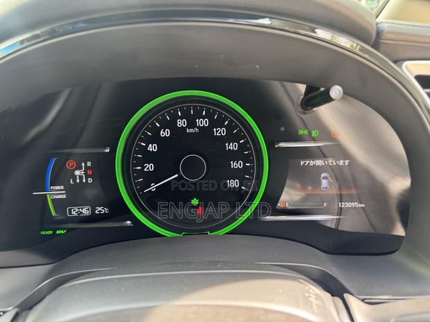 Honda Fit Shuttle 1.5 Hybrid 2WD 2019 Pearl