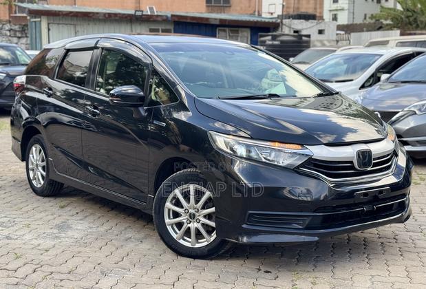 Honda Fit Shuttle 1.5 Hybrid 4WD 2020 Black