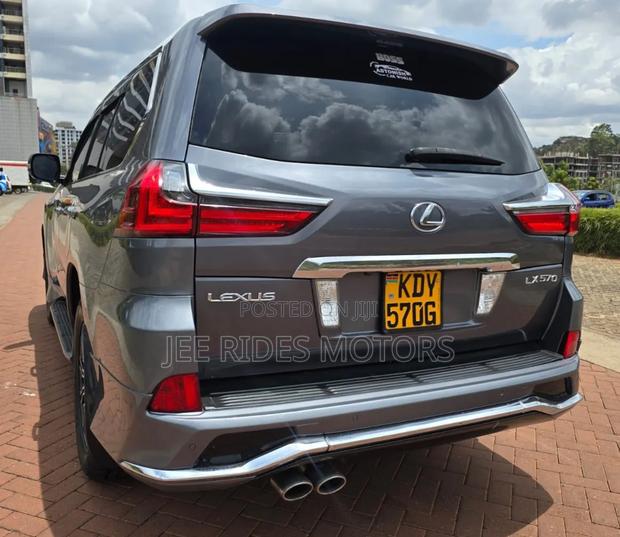 Lexus LX 2016 Gray
