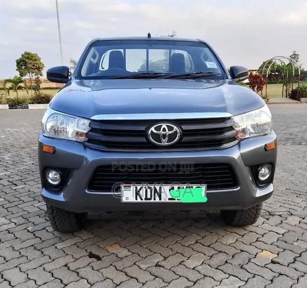 Toyota Hilux 2023