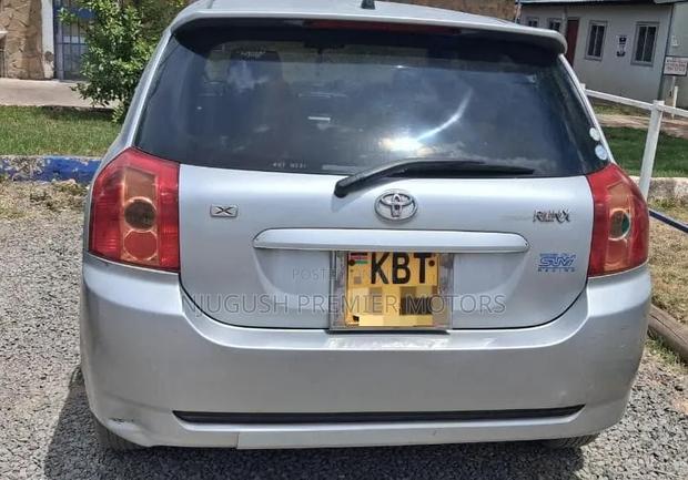 Toyota Corolla RunX 2005 Silver