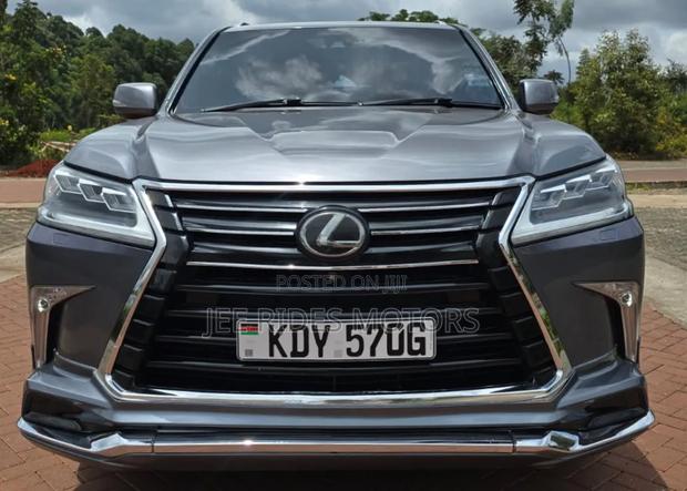 Lexus LX 2016 Gray