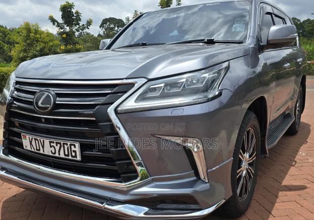 Lexus LX 2016 Gray