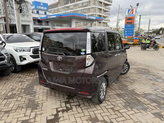 Toyota Tank 1.0 FWD 2019 Brown