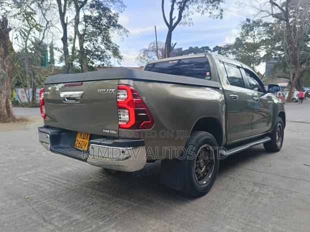 Toyota Hilux Revo Double Cab Deisel 2.8 AWD 2021 Brown