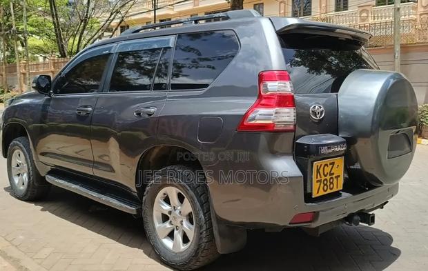 Toyota Land Cruiser Prado 2013 Gray