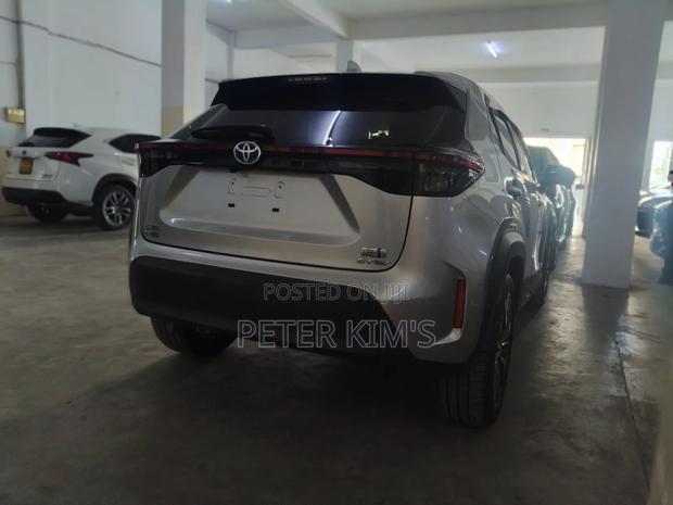 Toyota Yaris 2019 Silver
