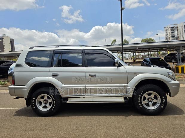 Toyota Land Cruiser Prado 2.7 16V 5dr 2001 Silver