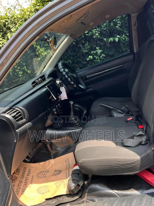 Toyota Hilux Revo Double Cab Deisel 2.4 AWD 2018 Gray