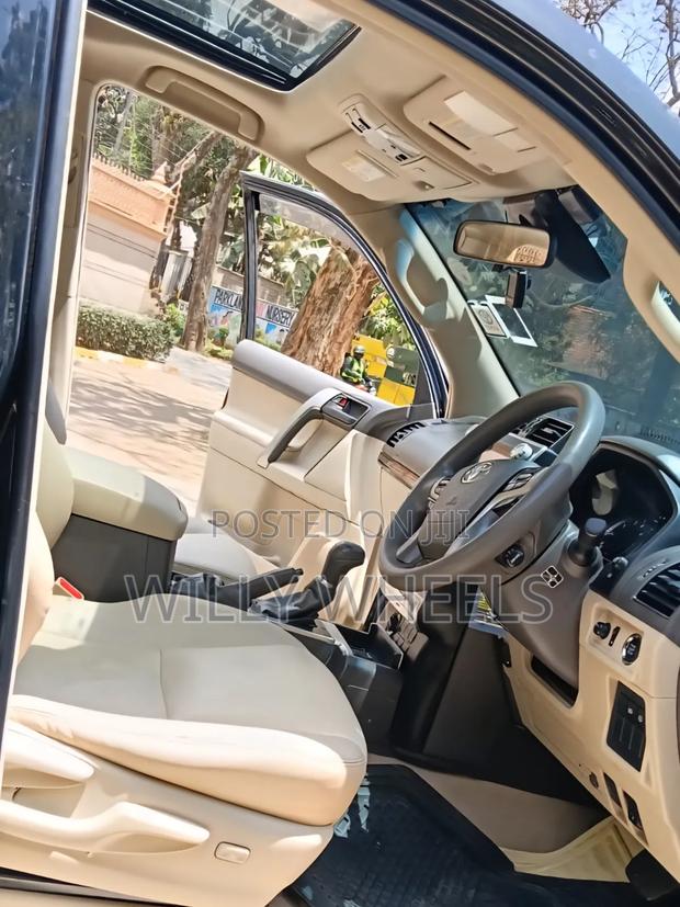 Toyota Land Cruiser Prado 2.7 2018 Black