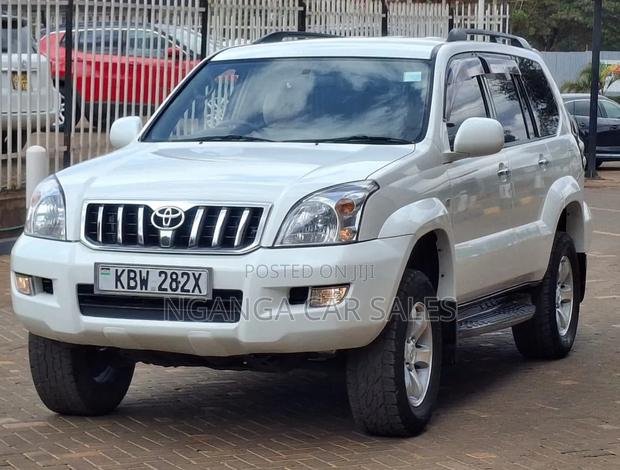 Toyota Land Cruiser Prado 2006 White