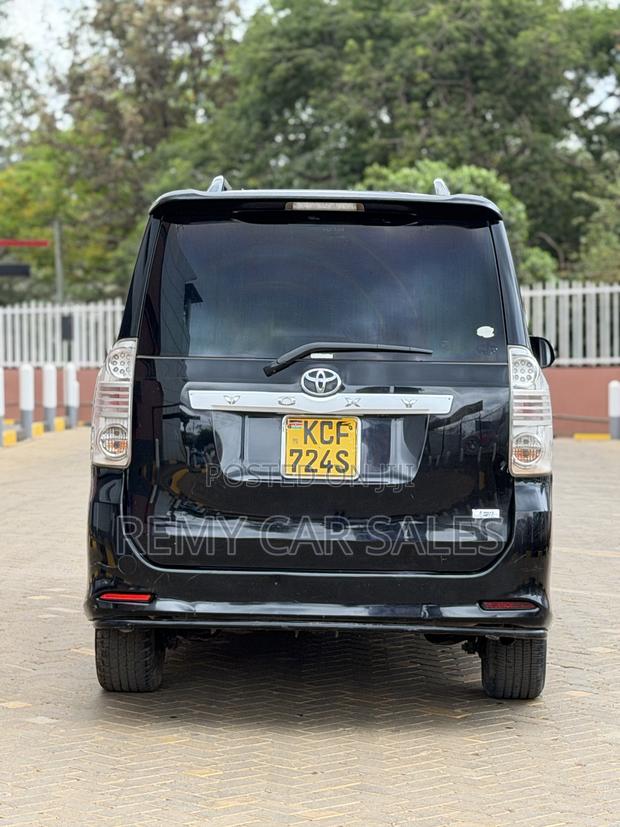 Toyota Voxy 2008 Black
