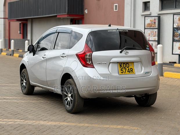 Nissan Note 2014 Silver