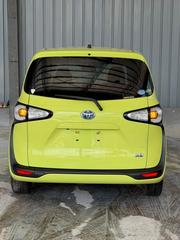 Toyota Sienta 1.5 Hybrid FWD (6-seater) 2018 Yellow for sale