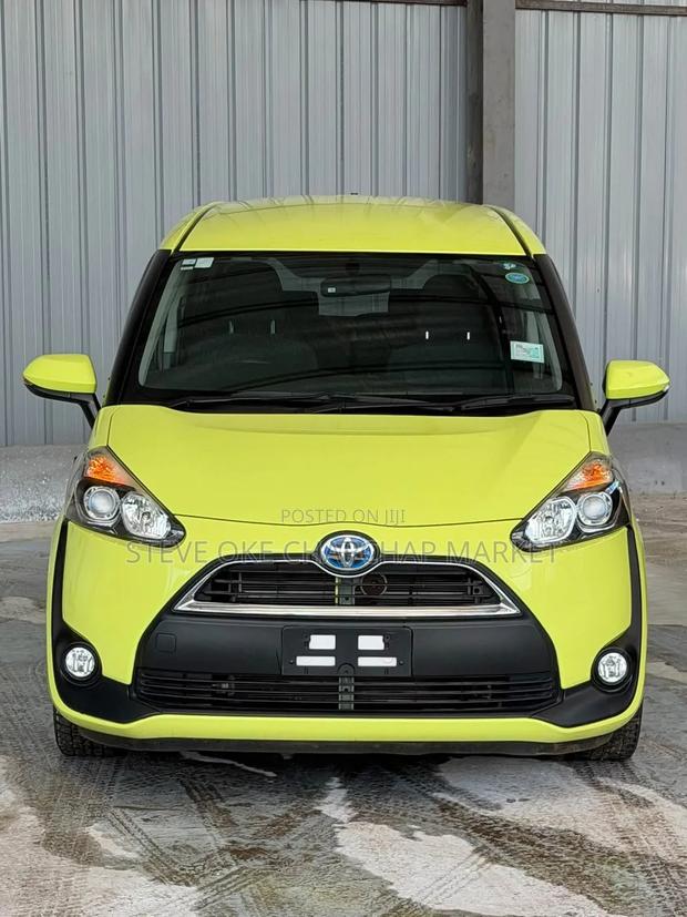 Toyota Sienta 1.5 Hybrid FWD (6-seater) 2018 Yellow