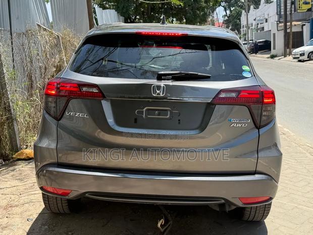 Honda Vezel 2018 Gray