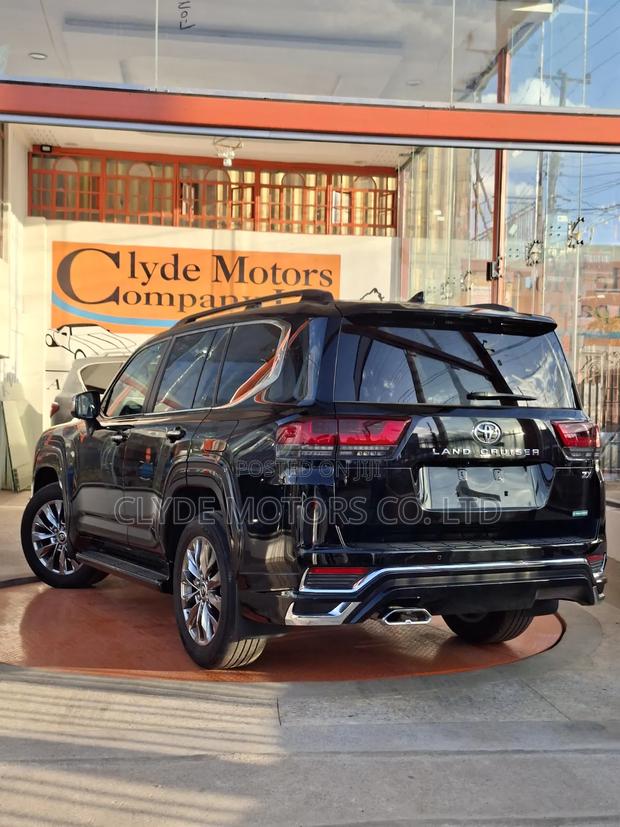 Toyota Land Cruiser 2023 Black