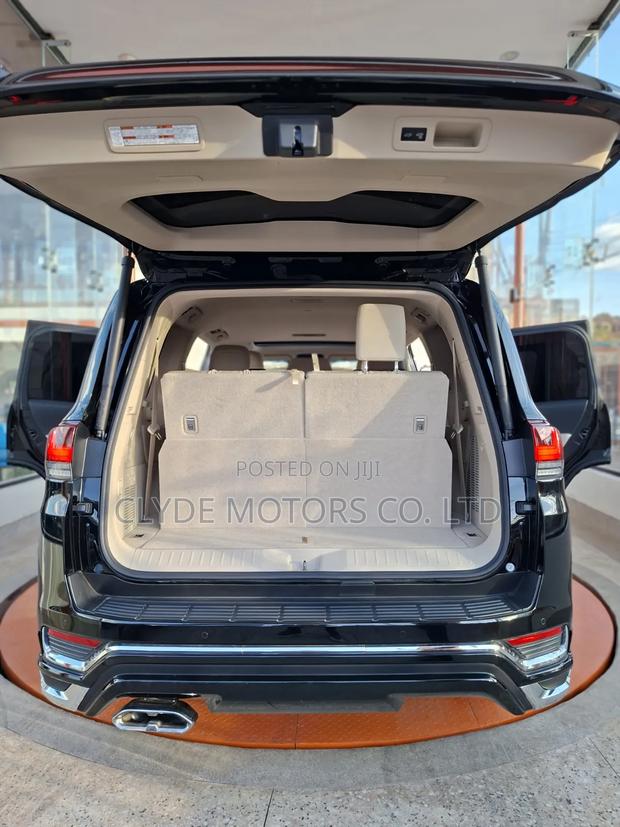 Toyota Land Cruiser 2023 Black