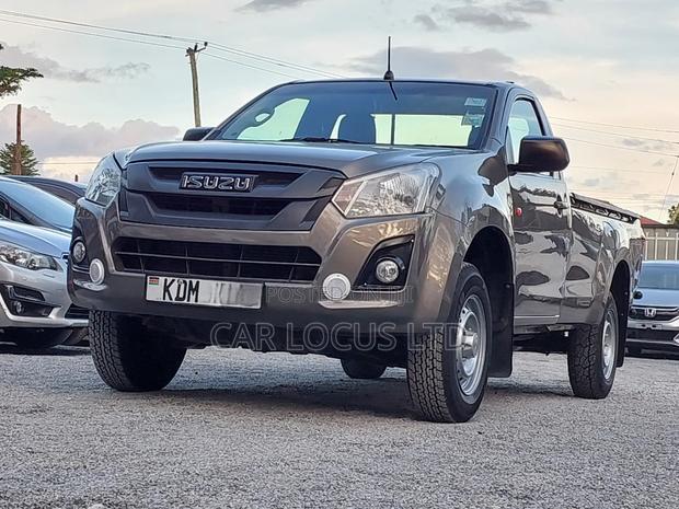 Isuzu D-MAX 2023 Gray