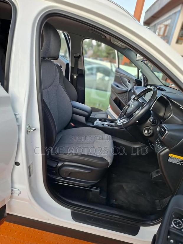 Hyundai Santa Fe 2019 White