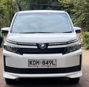 Toyota Voxy V 2WD 7-Seater 2016 White for sale