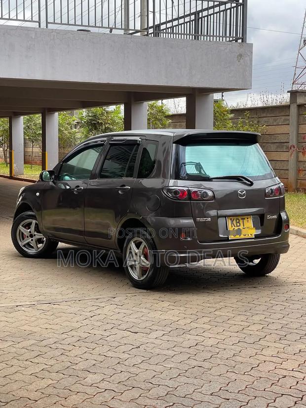 Mazda Demio 2006 Brown
