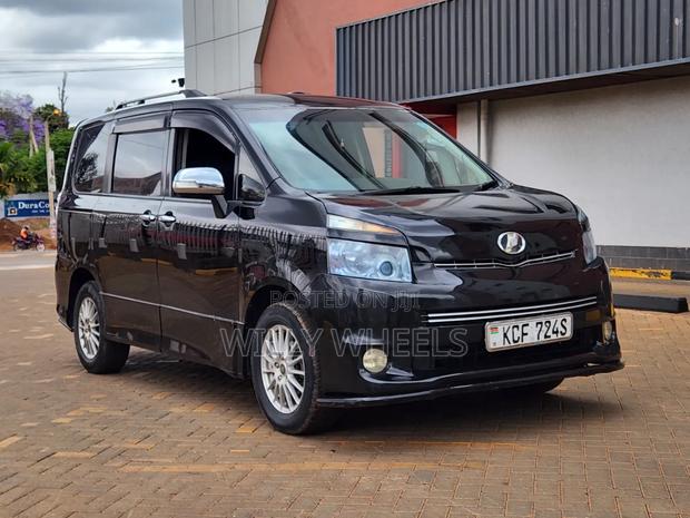 Toyota Voxy V 2WD 8-Seater 2008 Black
