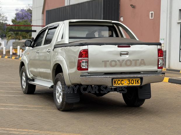 Toyota Hilux 2008 Silver