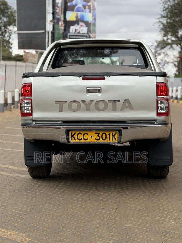 Toyota Hilux 2008 Silver