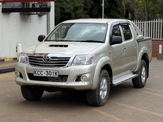 Toyota Hilux 2008 Silver