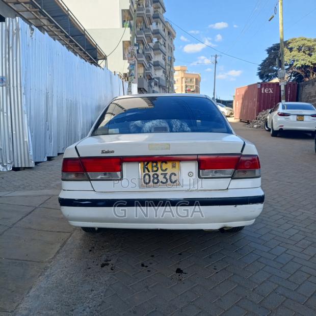 Nissan FB15 2001 White