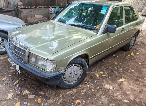 Mercedes-Benz 190E 1989 Green
