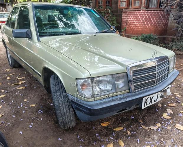 Mercedes-Benz 190E 1989 Green