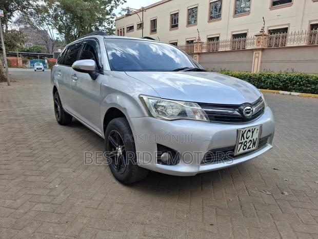 Toyota Corolla Fielder 1.5 Petrol FWD 2013