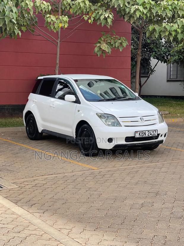 Toyota IST 2006 White