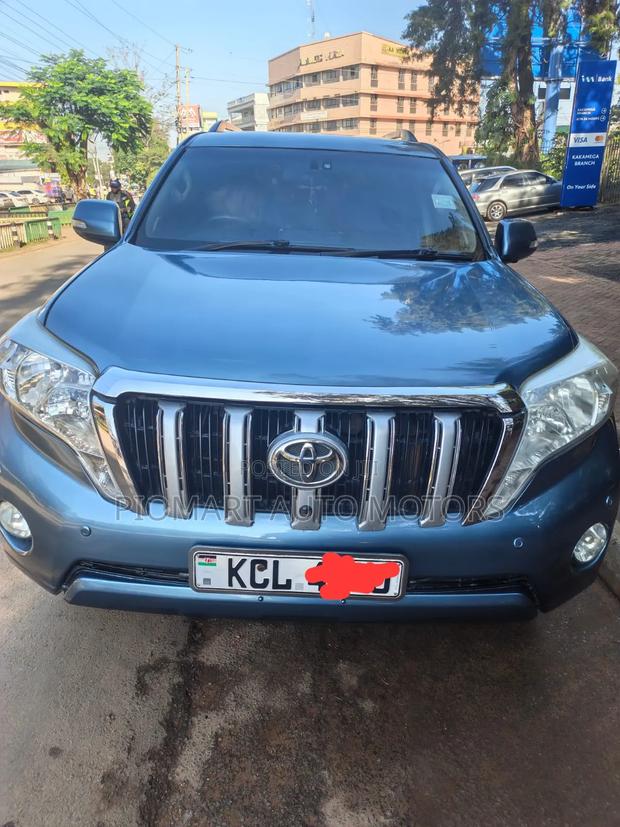 Toyota Land Cruiser Prado 2011 Blue