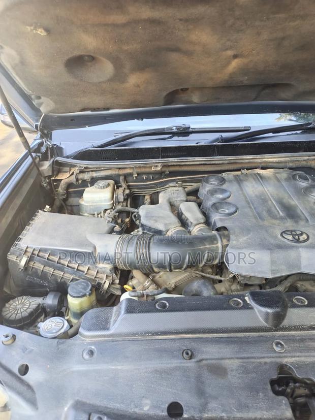 Toyota Land Cruiser Prado 2011 Blue