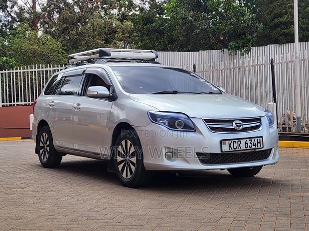 Toyota Corolla Fielder 1.5 Petrol FWD 2011 Silver