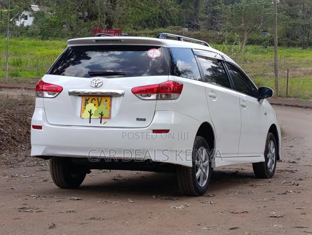 Toyota Wish 2012 White