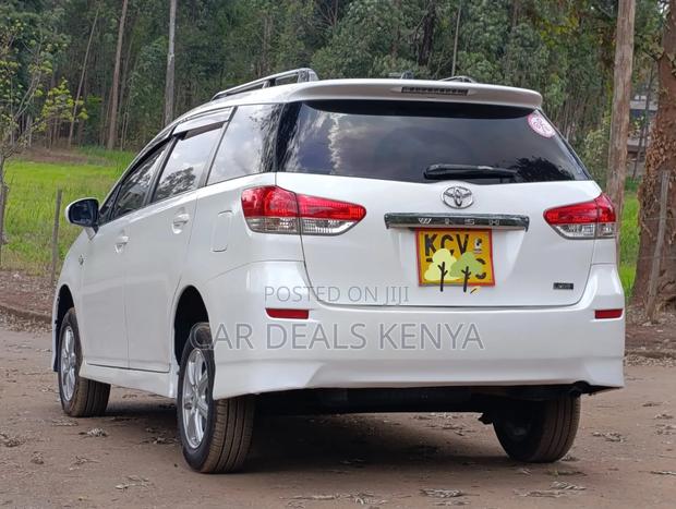 Toyota Wish 2012 White