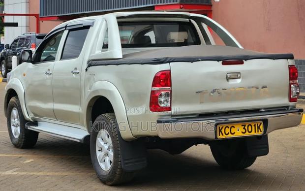 Toyota Hilux 3.0 D-4D Double Cab 2008 Silver