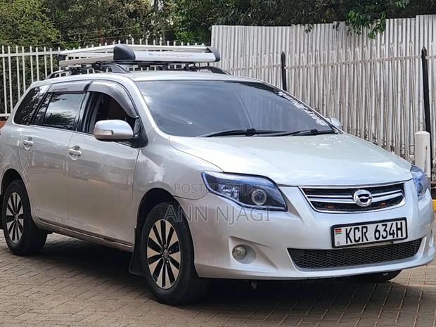 Toyota Corolla Fielder 2011 Silver