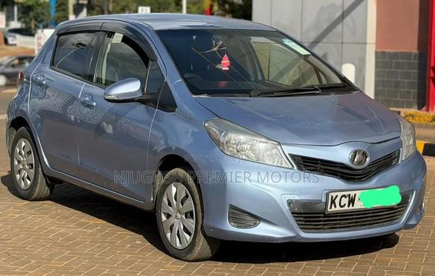 Toyota Vitz 2013 Blue
