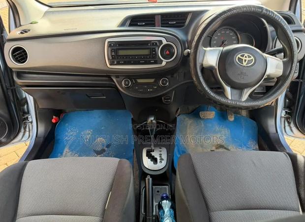 Toyota Vitz 2013 Blue
