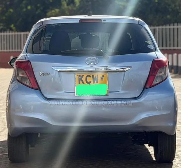 Toyota Vitz 2013 Blue