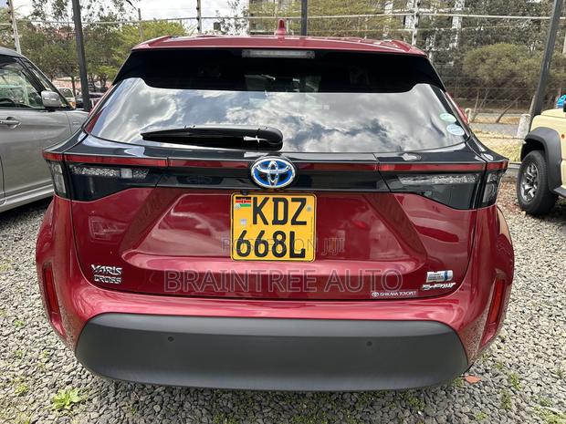Toyota Yaris Cross 1.5 Hybrid AWD 2020 Burgundy
