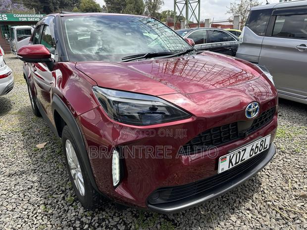 Toyota Yaris Cross 1.5 Hybrid AWD 2020 Burgundy