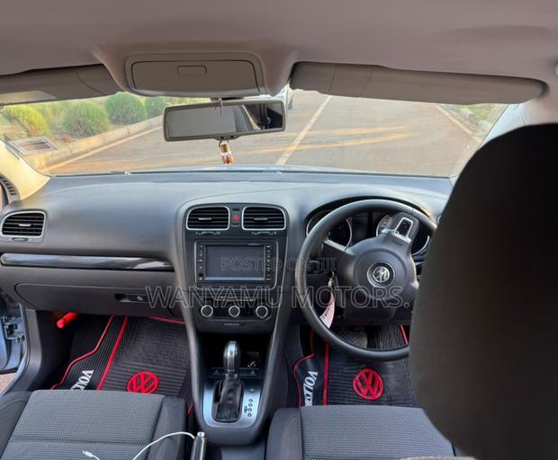 Volkswagen Golf 2012 Blue