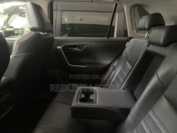 Toyota RAV4 Limited FWD 2020 Matt Black