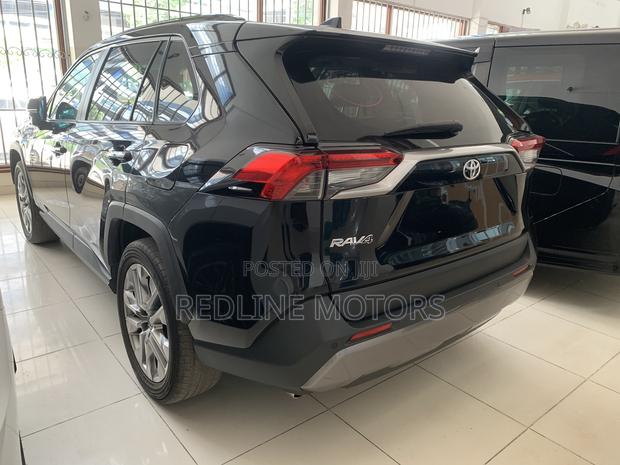 Toyota RAV4 Limited FWD 2020 Matt Black